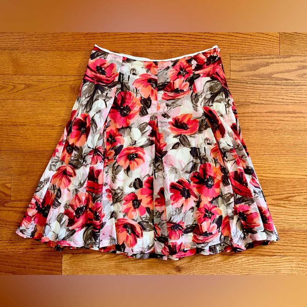 Banana Republic silk under knee  skirt- size 4